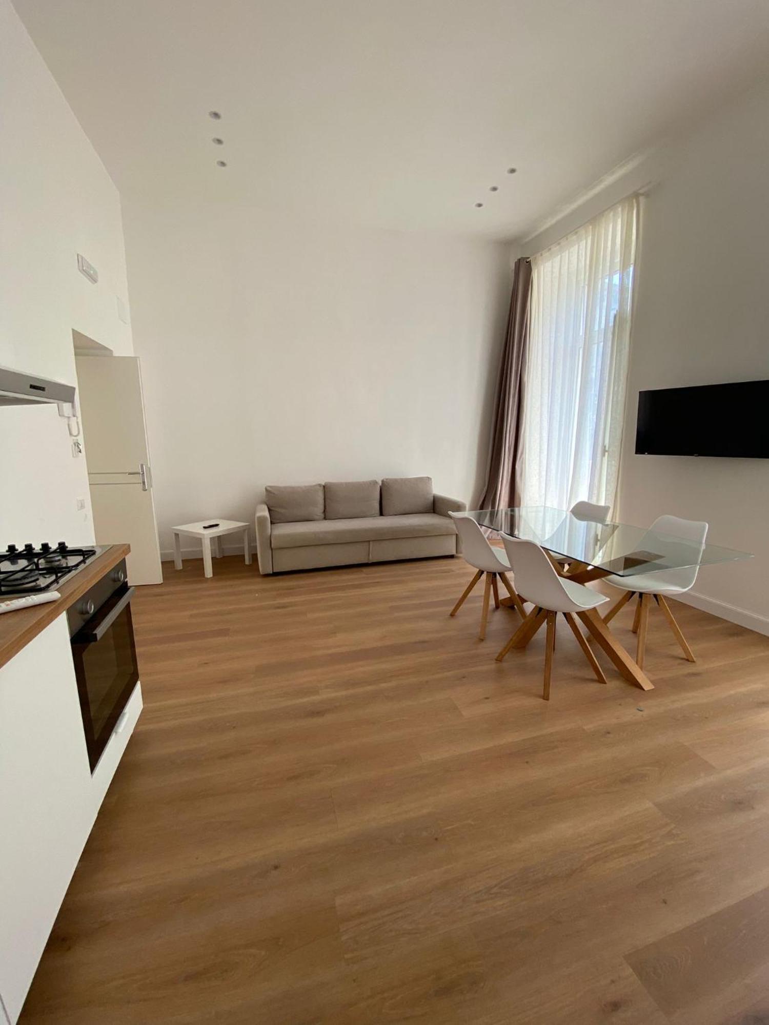 19 San Genna Apartment เนเปิลส์ ภายนอก รูปภาพ